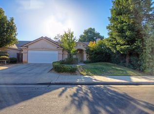 9766 N Sierra Vista Ave, Fresno, CA