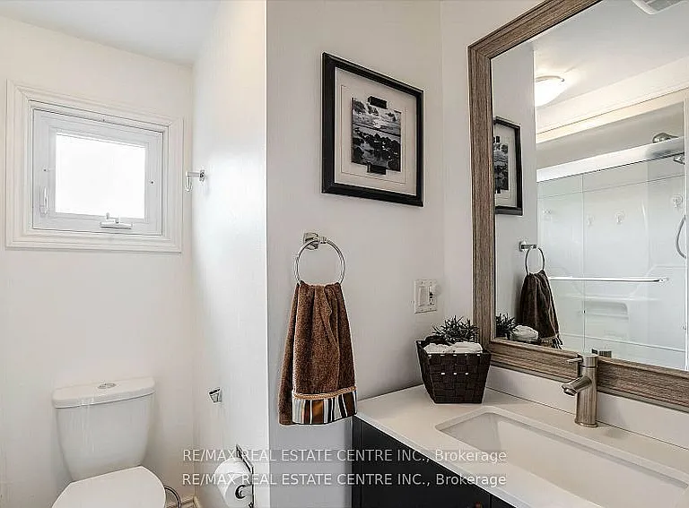 2046 Glenada Cres — Photo 29