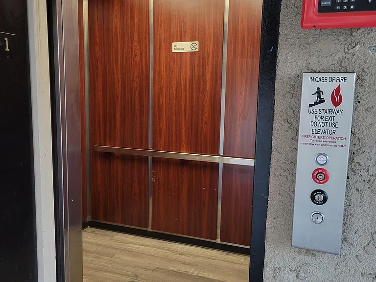 1450 Locust Ave #309 — Photo 4