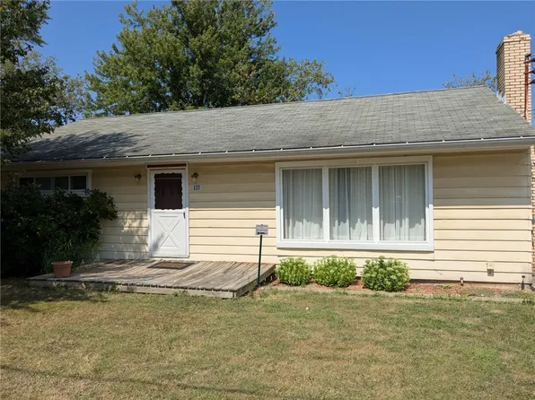 127 Concord Circle Rd, Beaver Falls, PA 15010