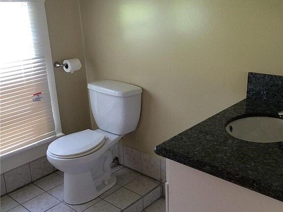 3rd image of 1226 Fremont Ave #0