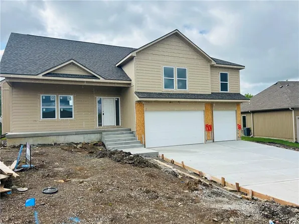 1904 Owen Dr, Pleasant Hill, MO 64080