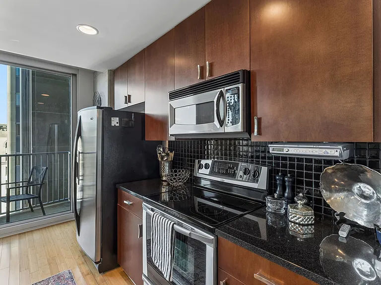 415 Church St #1103 — Photo 13