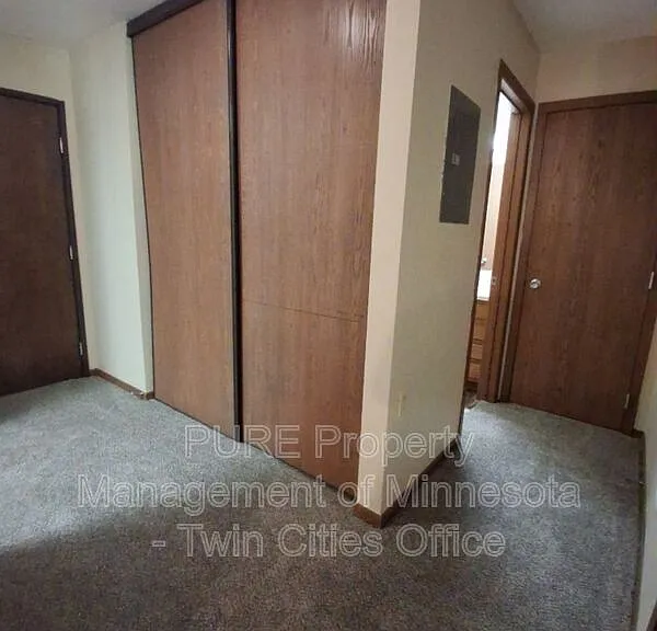 221 Grand Ave W #204 — Photo 9