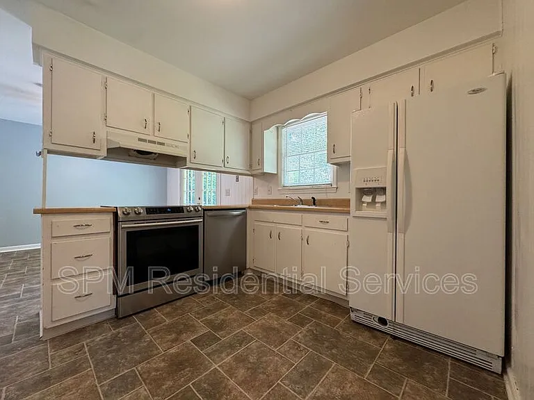 4805 Lord Nance Ct — Photo 7