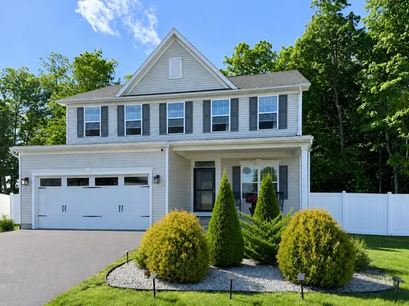 8597 Cobalt Dr, Cicero, NY 13039