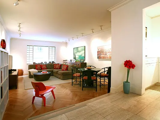 Sold by Sotheby's International Realty | media 3