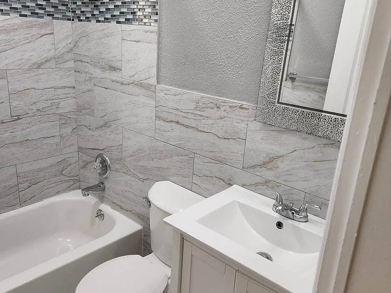 3020 N Fillmore St — Photo 7