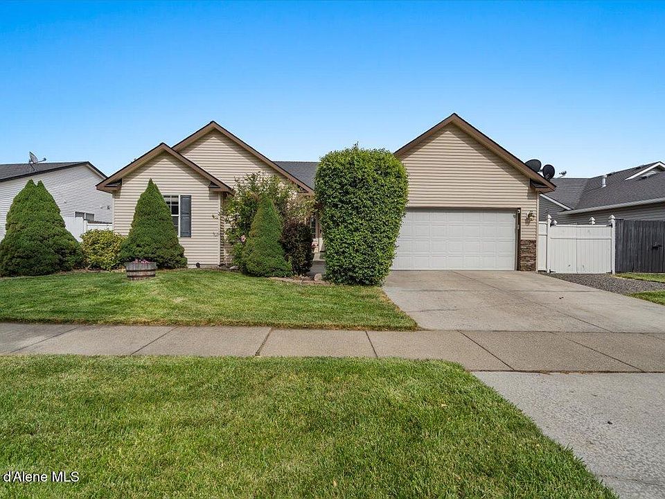 1st image of 2324 N Mackenzie Dr