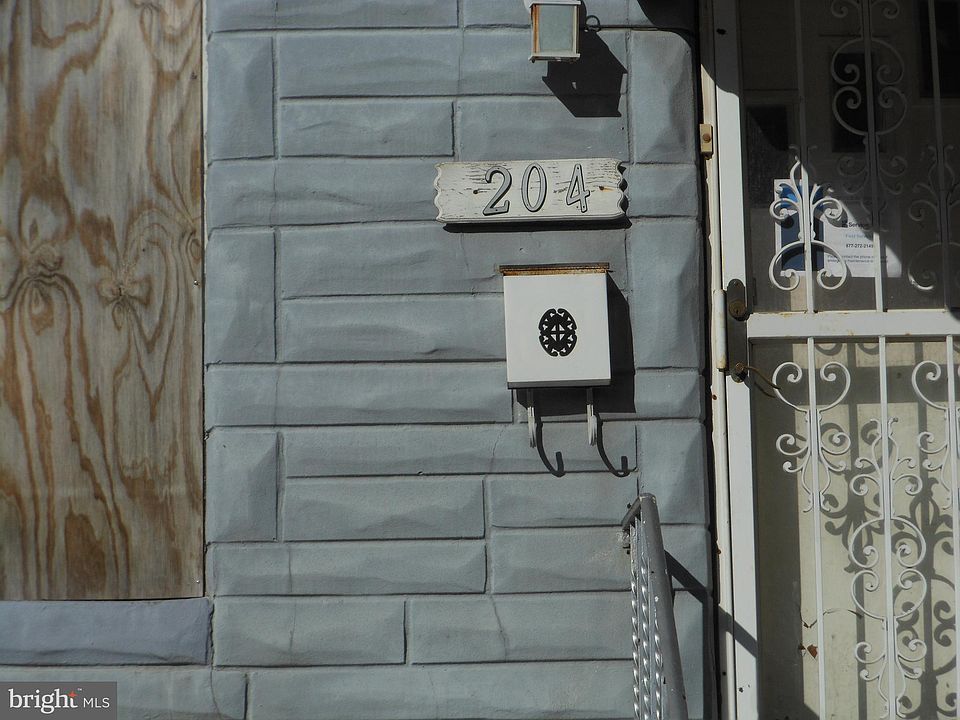 2nd image of 204 S Fagley St