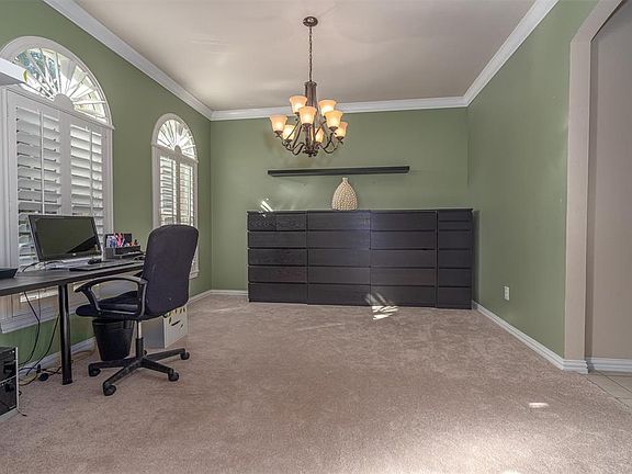 4th image of 5305 Alta Loma Dr