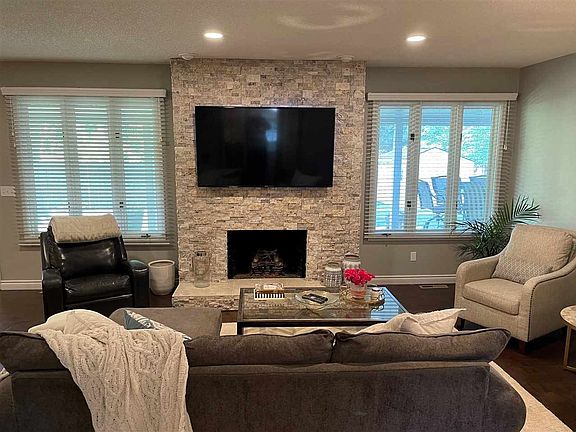 5th image of 2344 N Hathway Cir