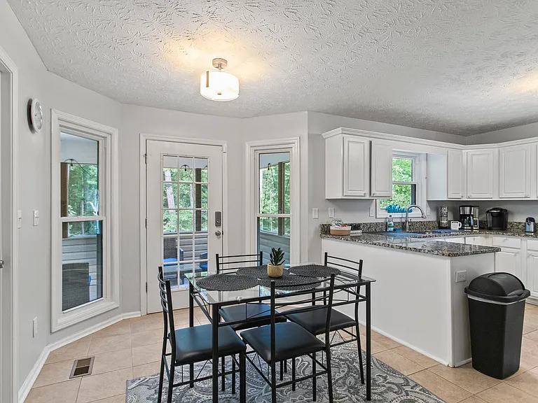 729 Sunny Field Ln — Photo 9