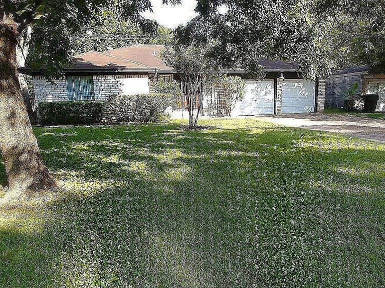 1126 Wisterwood Dr — Photo 1