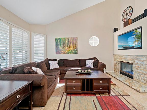 4th image of 39 Woodswallow Ln