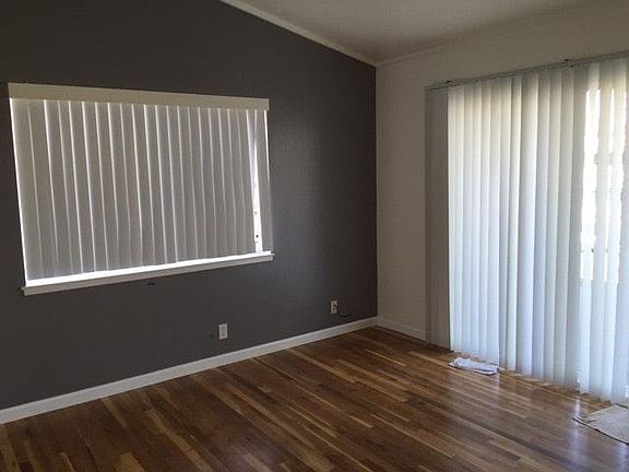 4th image of 329 Dunster Dr