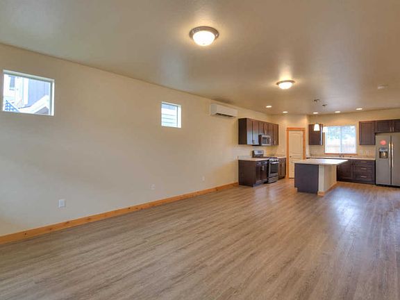3rd image of 2473 Aspen Grv