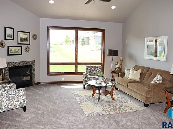 4th image of 7305 Grand Arbor Ct