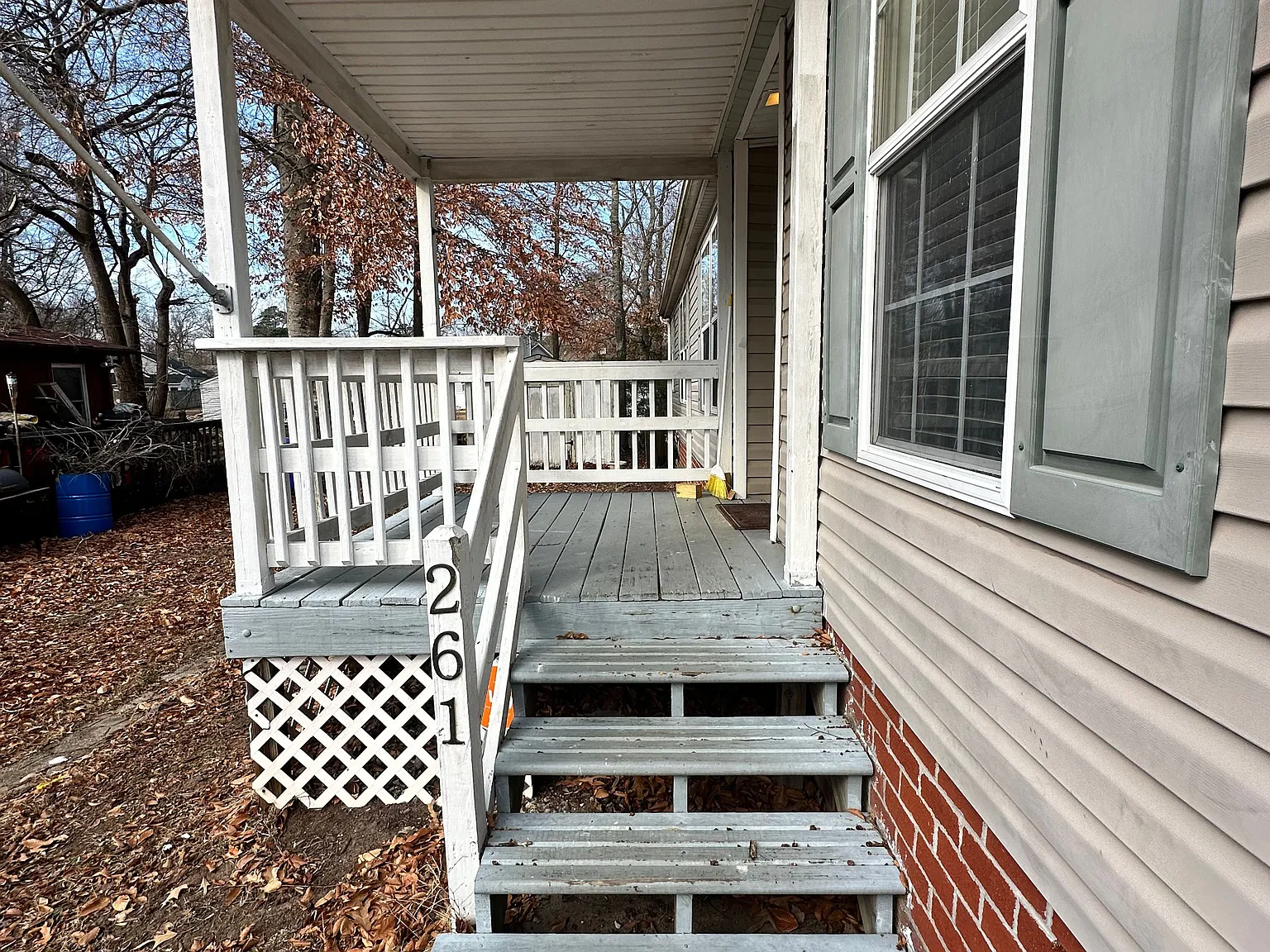 3 bed, 1053 sqft, $2,100 — Photo 2