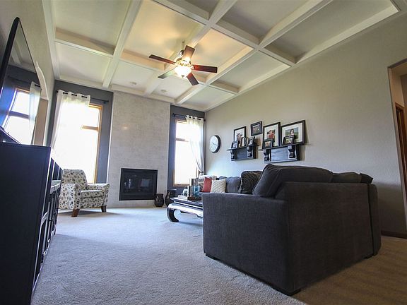 4th image of 516 Catalina Ave