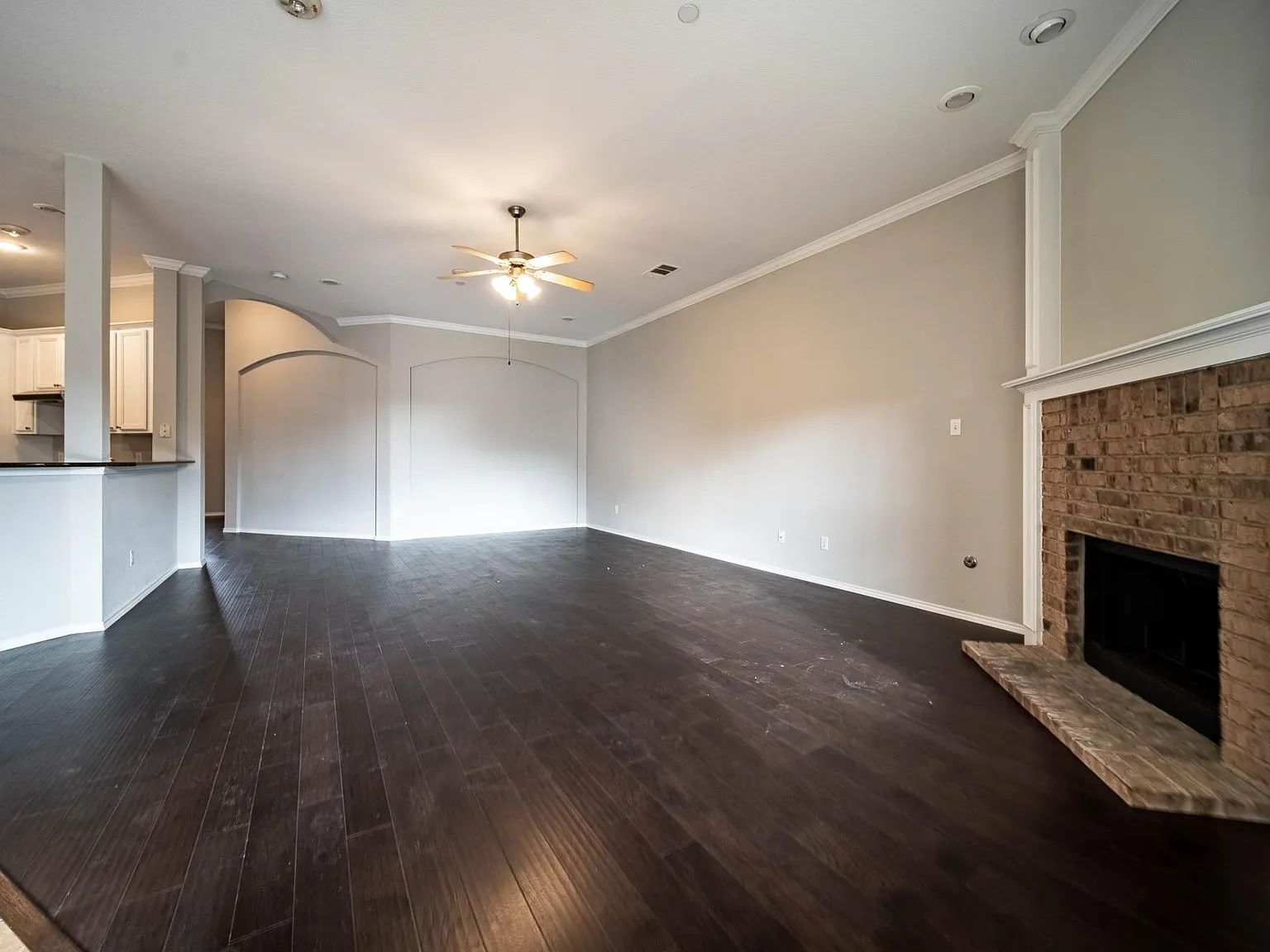 4 bed, 3584 sqft, $3,295 — Photo 2