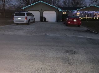 2901 Dodge Dr, Iola, KS 66749