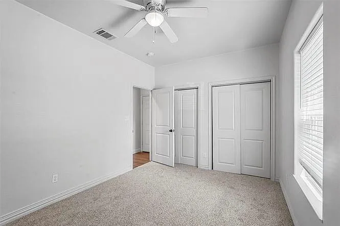 901 W Nelson St — Photo 1
