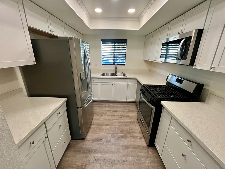 2112 E Vista Way #27 — Photo 5