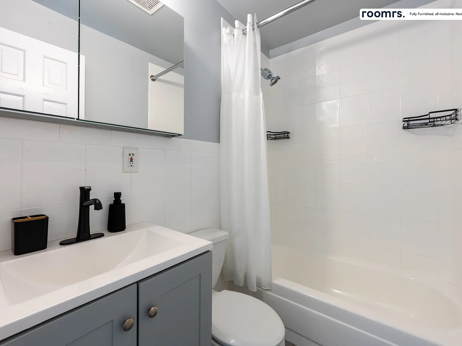 3 bed, 419 sqft, $2,568 — Photo 4