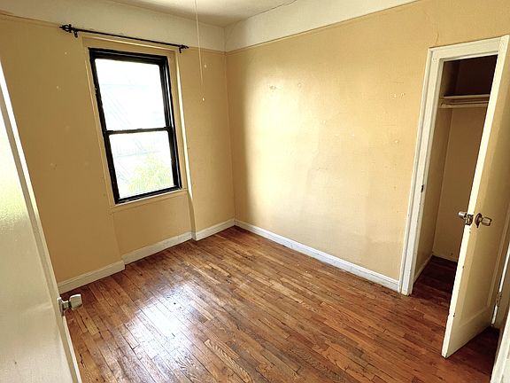 4th image of 21-78 35th St APT 4B