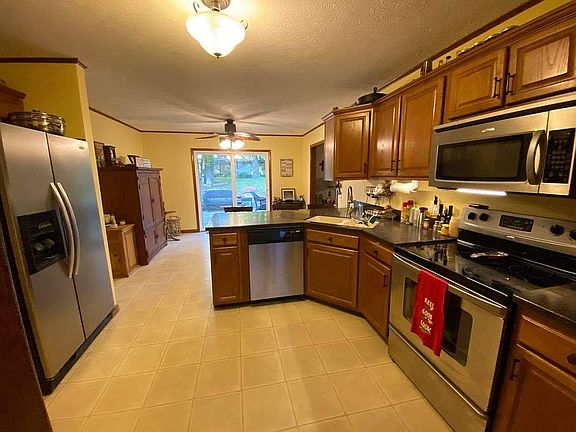 5th image of 81 Pembrook Dr