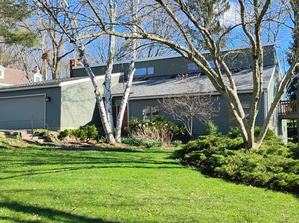 713 Hillside Ter, Ripon, WI 54971