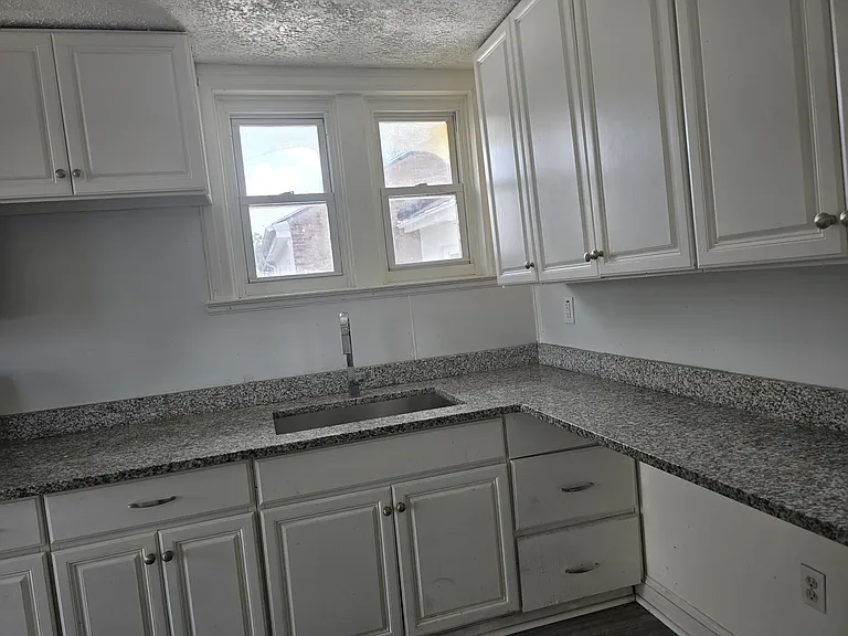 33 E Jacoby St #3 — Photo 5