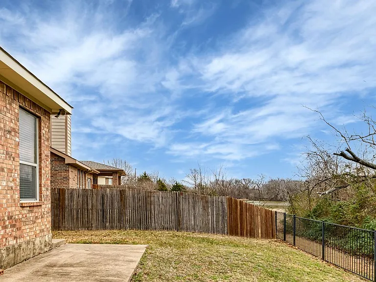 2510 Sedona St — Photo 64