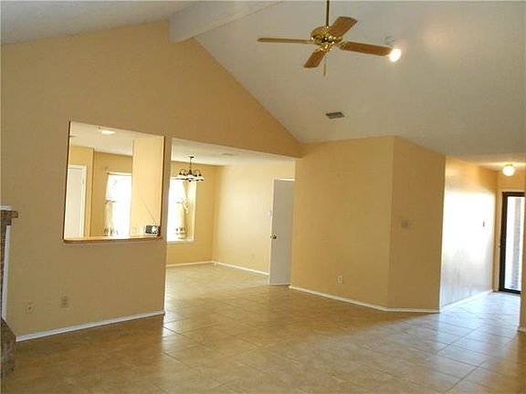 4th image of 907 Larue Dr