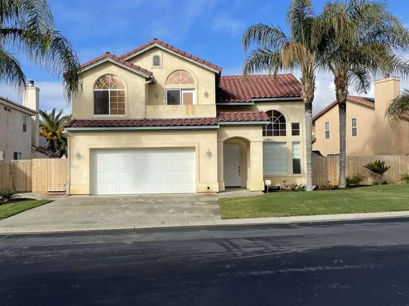 989 Laguna Dr, Lemoore, CA 93245