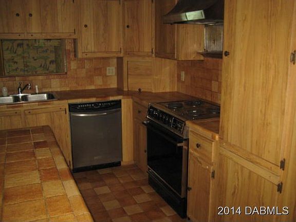 2nd image of 226 River Beach Dr