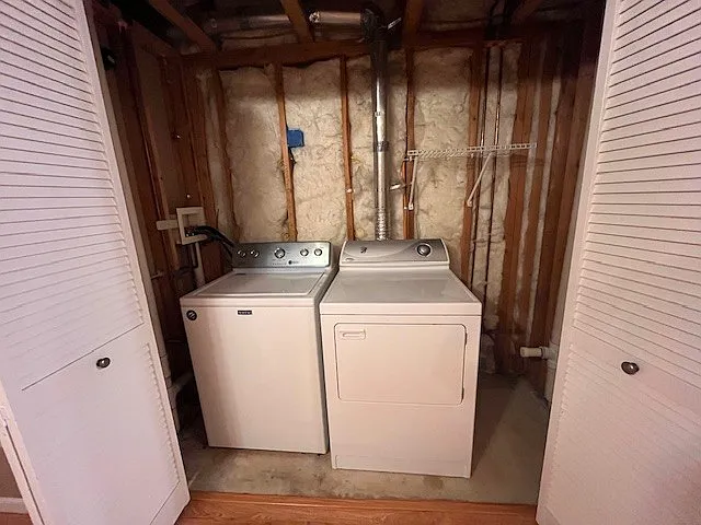 305 S Oak St — Photo 38