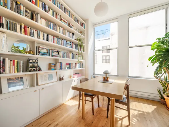 175 East Broadway image 3 of 12