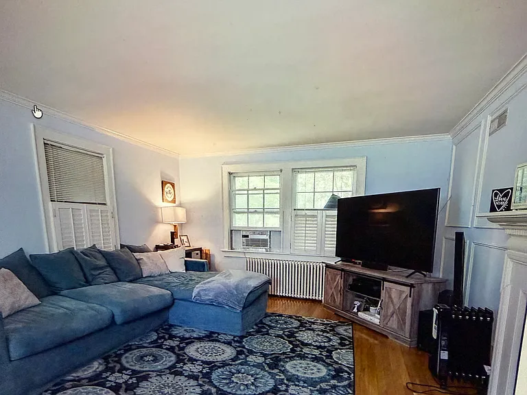 422 Sinclair St — Photo 10