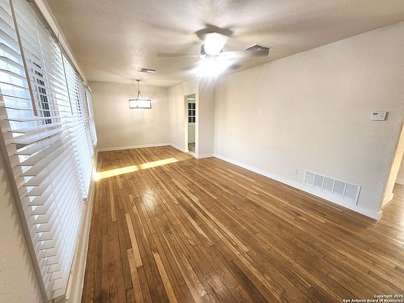 3rd image of 114 Comfort