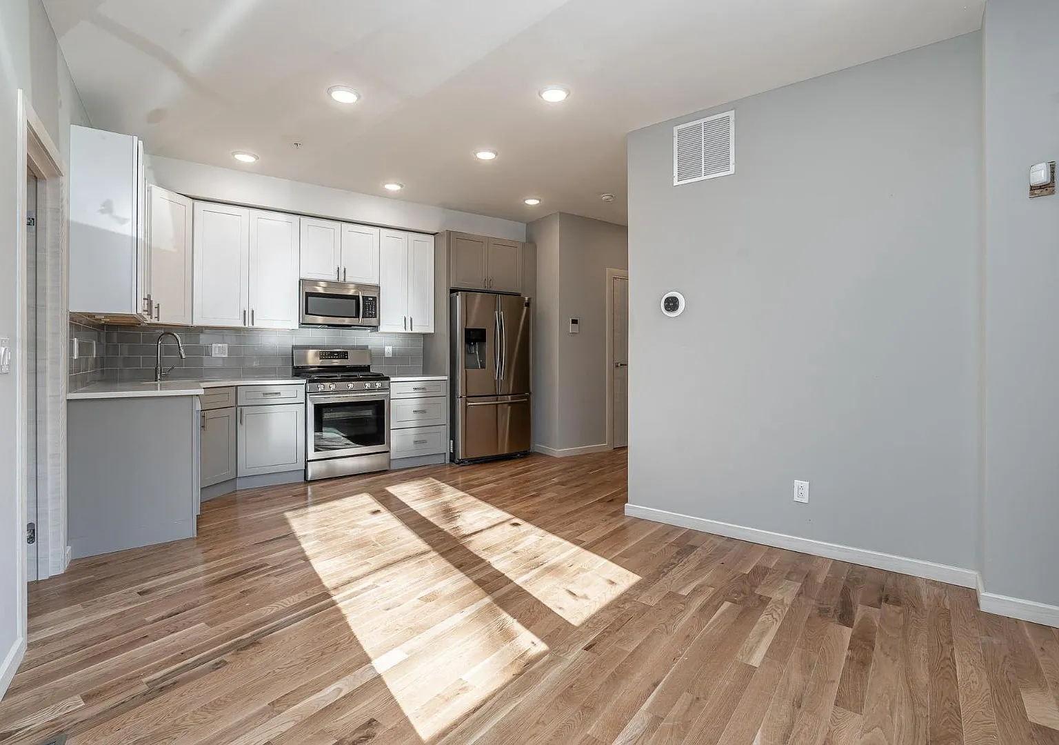 2045 N College Ave - #A — Photo 1
