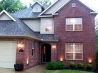 116 NW Apple Blossom, Bentonville, AR 72712