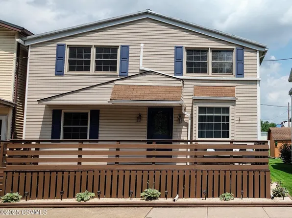 59 N State St, Millville, PA 17846