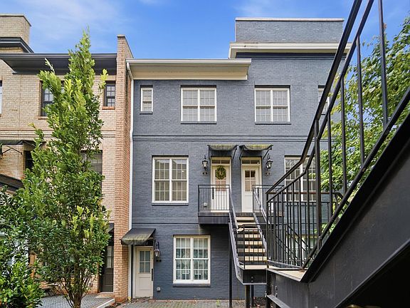 2nd image of 81 N 6th St #Townhouse 63