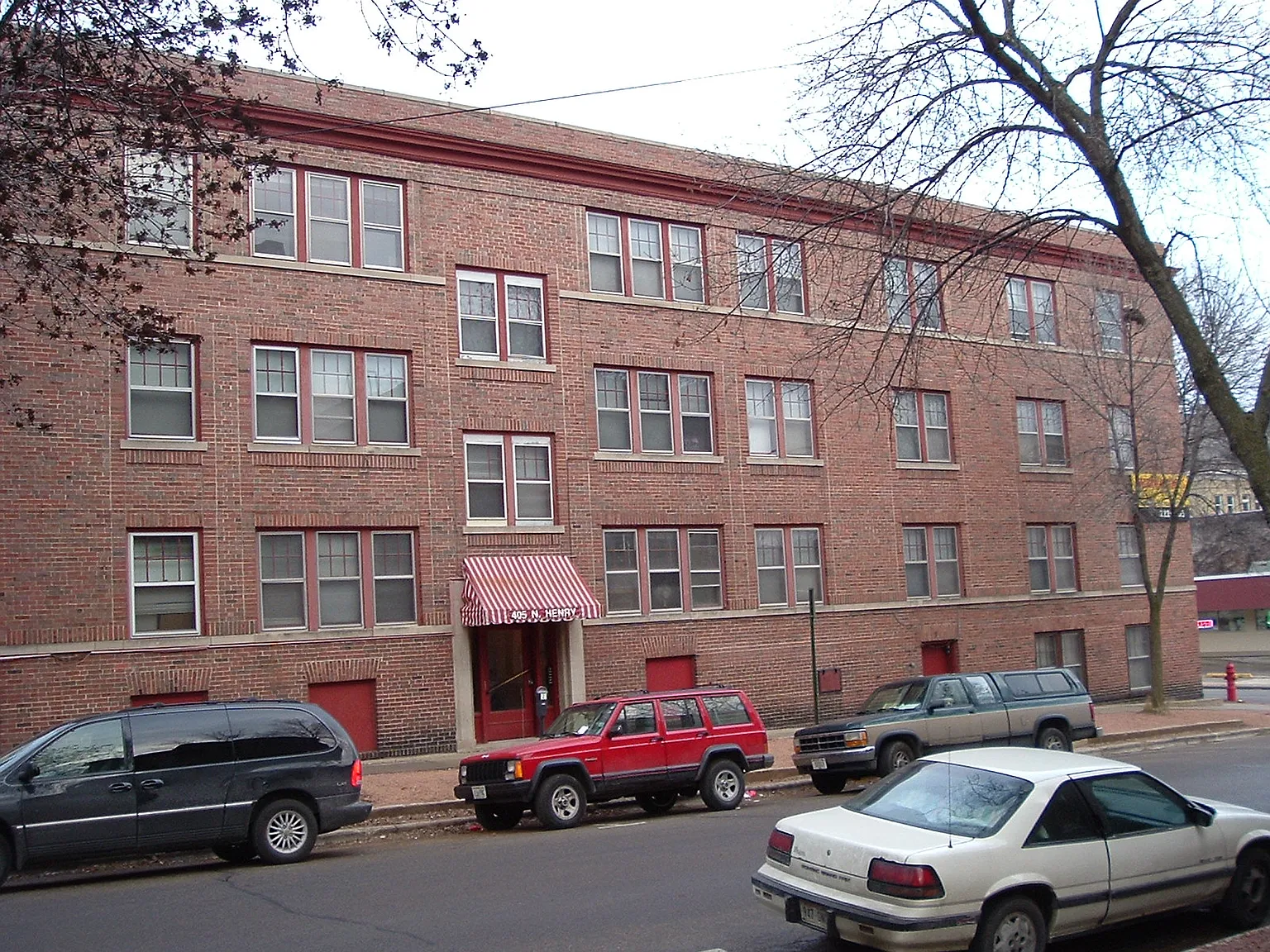 405 N Henry St — Photo 2