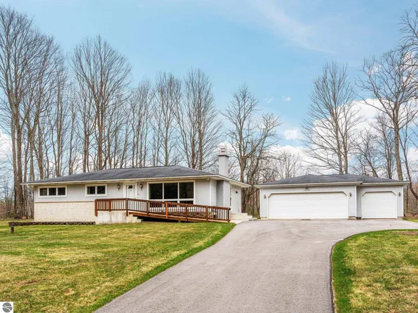 20179 Linwood Trl, Lake Ann, MI 49650