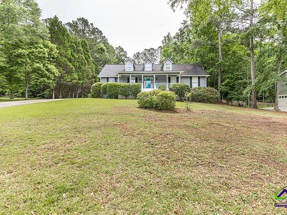 3rd image of 202 Rivoli Oaks Dr