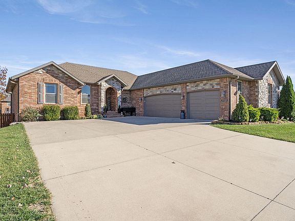 2nd image of 5722 S Cottonwood Drive