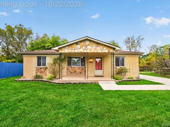 26402 Willow Cv, Woodhaven, MI 48183